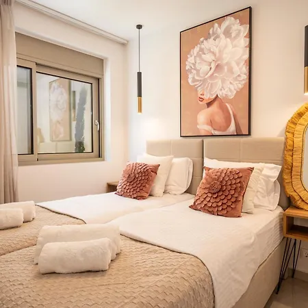 Amphimatrion Luxury * Kalivai