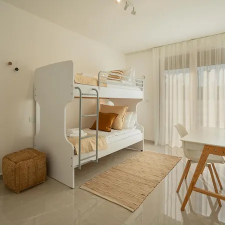 Amphimatrion Luxury Kalivai