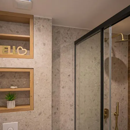 Amphimatrion Luxury Kalivai