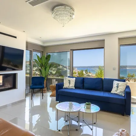Amphimatrion Luxury